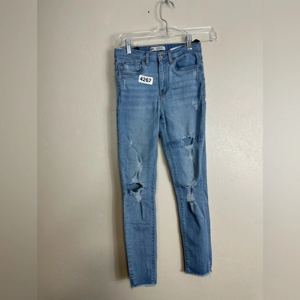 Levi’s 720 high rise super skinny 12”w 9”rise 25”inseam preworn.